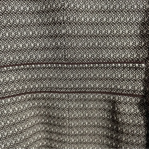 Beautiful Talbots blazer, size 10, wool/cotton, faux leather trim, academia - Picture 10 of 12